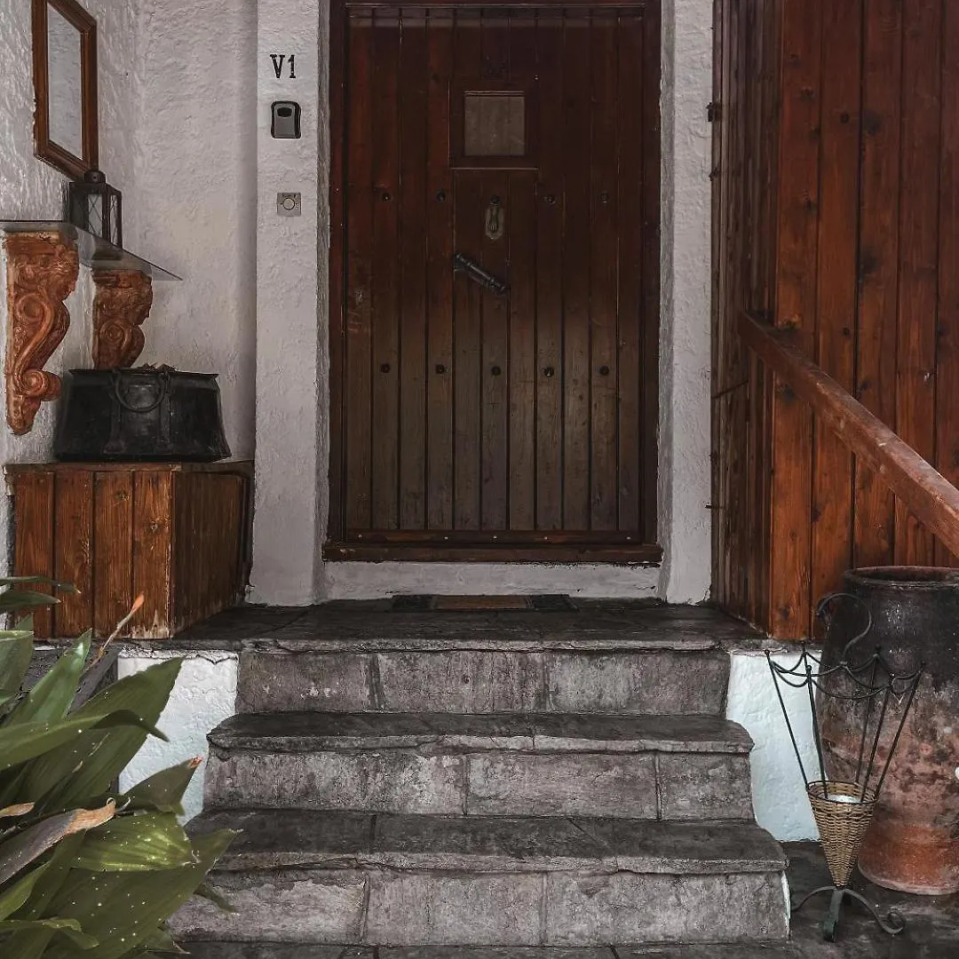 Villa Olga & Studios Μόλα Καλύβα
